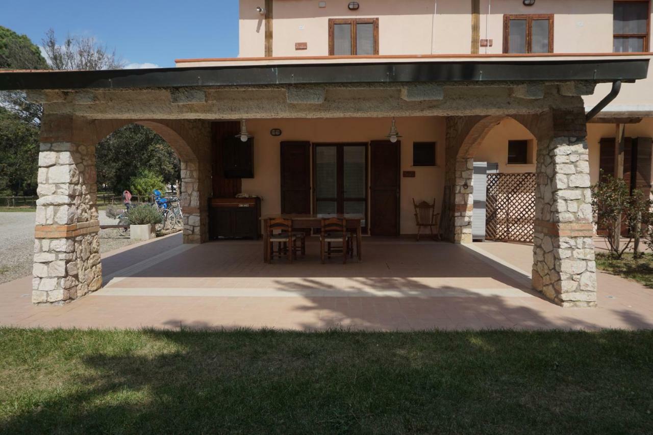 Отель Tenuta San Carlo Марина-ди-Гроссето Экстерьер фото